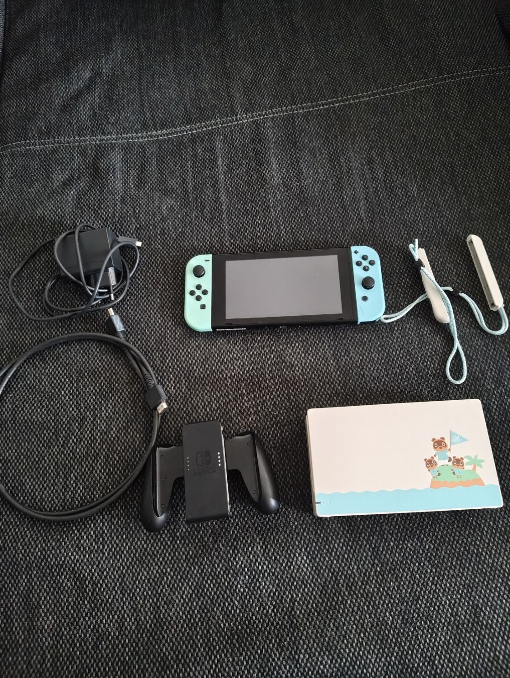Nintendo Console: Nintendo Switch Edition Limitée Animal Crossing – Usato da Porrentruy venduto da Florent-JU