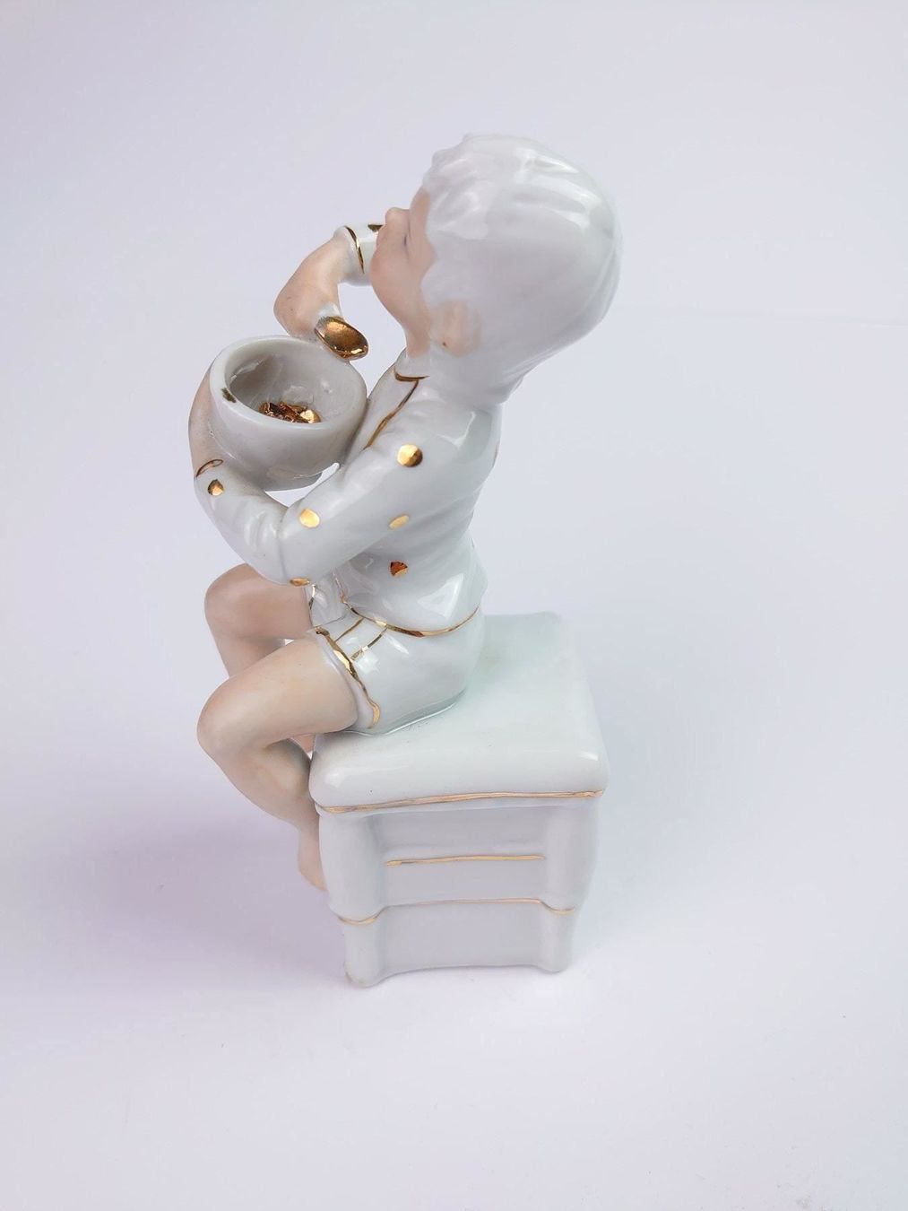 Statuette: Porzellan Figur Bäckerjunge – Usato da Zürich venduto da mobilix 2