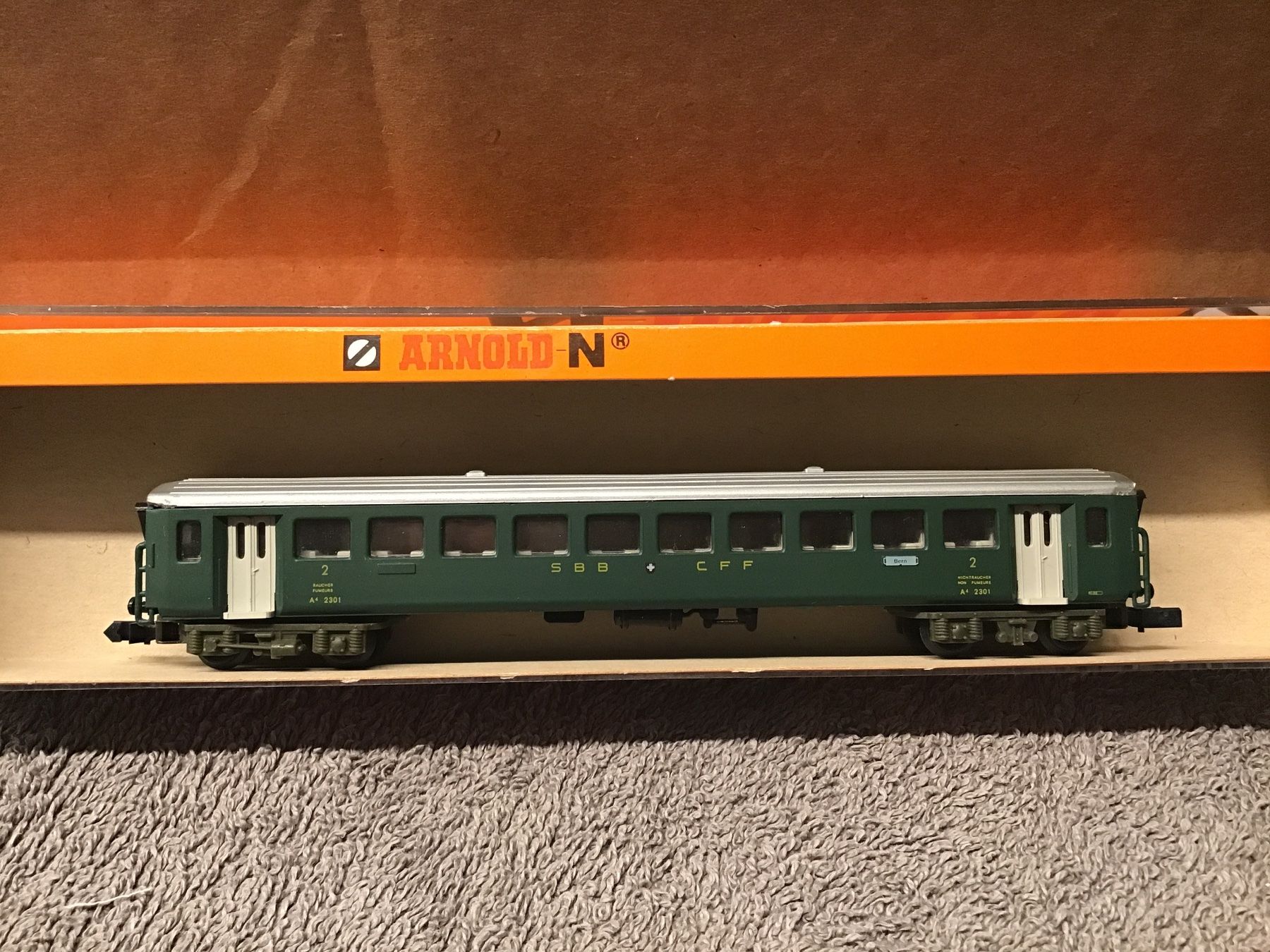 Arnold Modelleisenbahnen: Arnold N SBB CFF Wagen 2. Klasse 3720 - – Gebraucht aus Männedorf von Spezial-Modelle