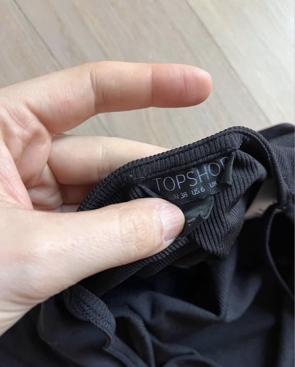 Topshop Top: Topshop Body – Usato da Zürich venduto da AlineCr 1