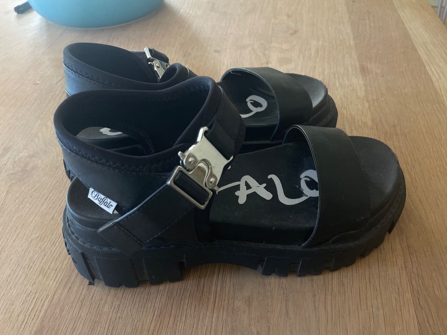 Buffalo Scarpe da uomo: Buffalo Sandalen – Usato da Zürich venduto da Fionaalenaa 1