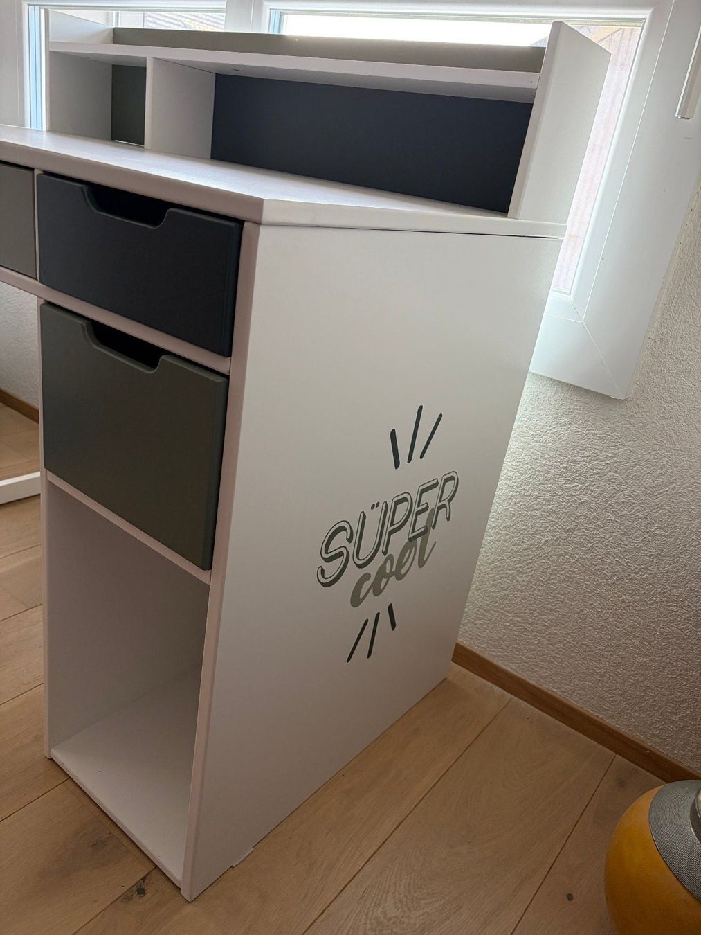 Bureaux: Kinderpult – D'occasion à Uerzlikon par mon_686j 1