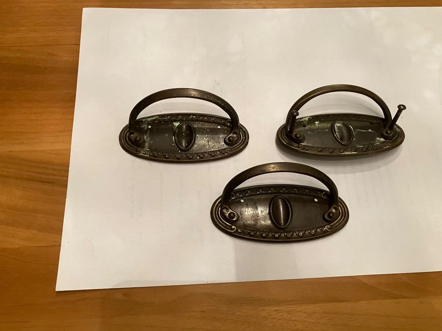 Ferramenta: 3 Antike Schubladengriffe Bronze patiniert Griffe Möbelgr... – Usato da Dintikon venduto da 51rh