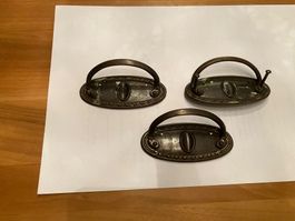 3 Antike Schubladengriffe Bronze patiniert Griffe Möbelgr...
