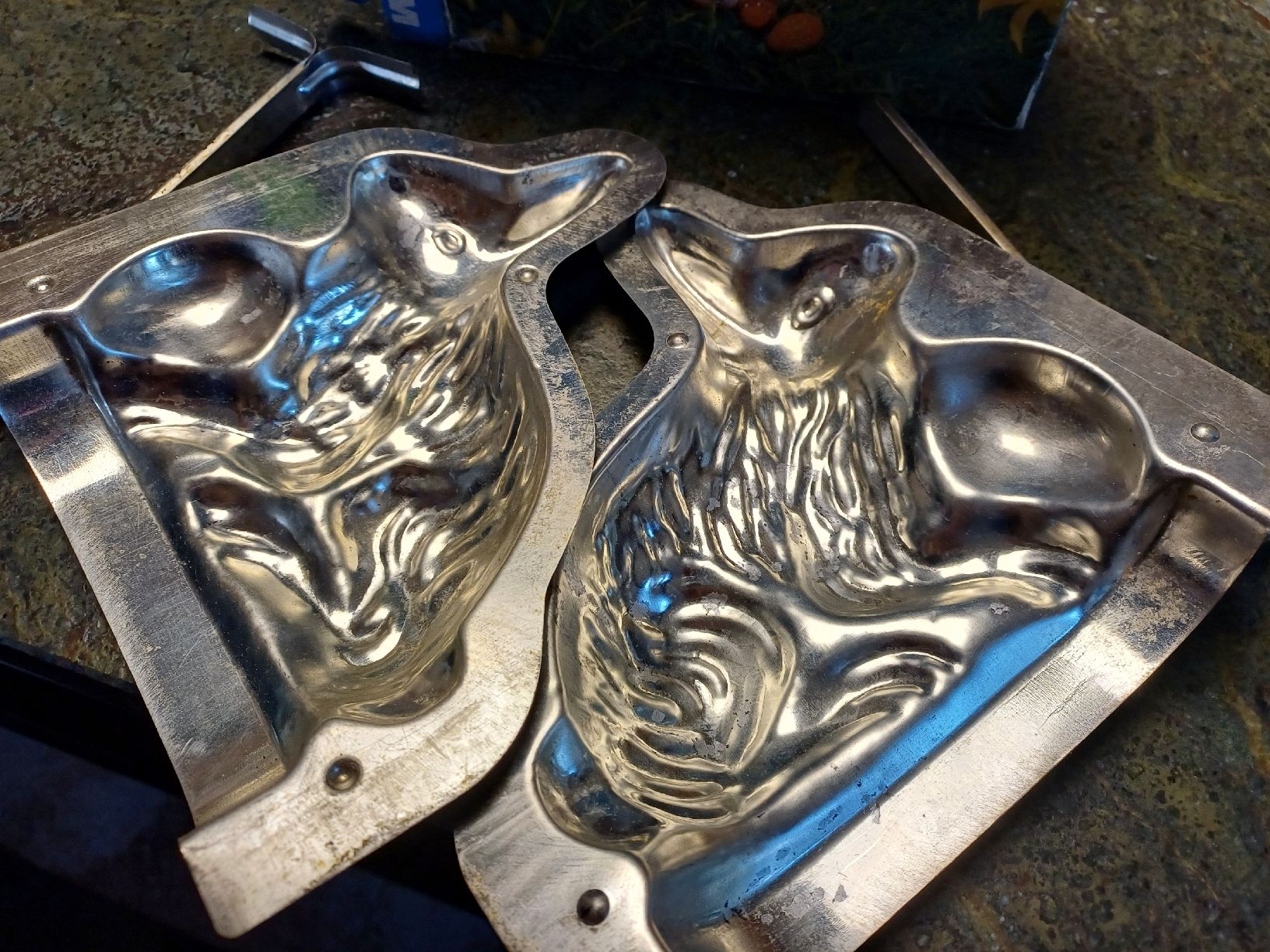 Backformen: ältere Hasenbackform – Gebraucht aus Gächliwil von lesidees 1