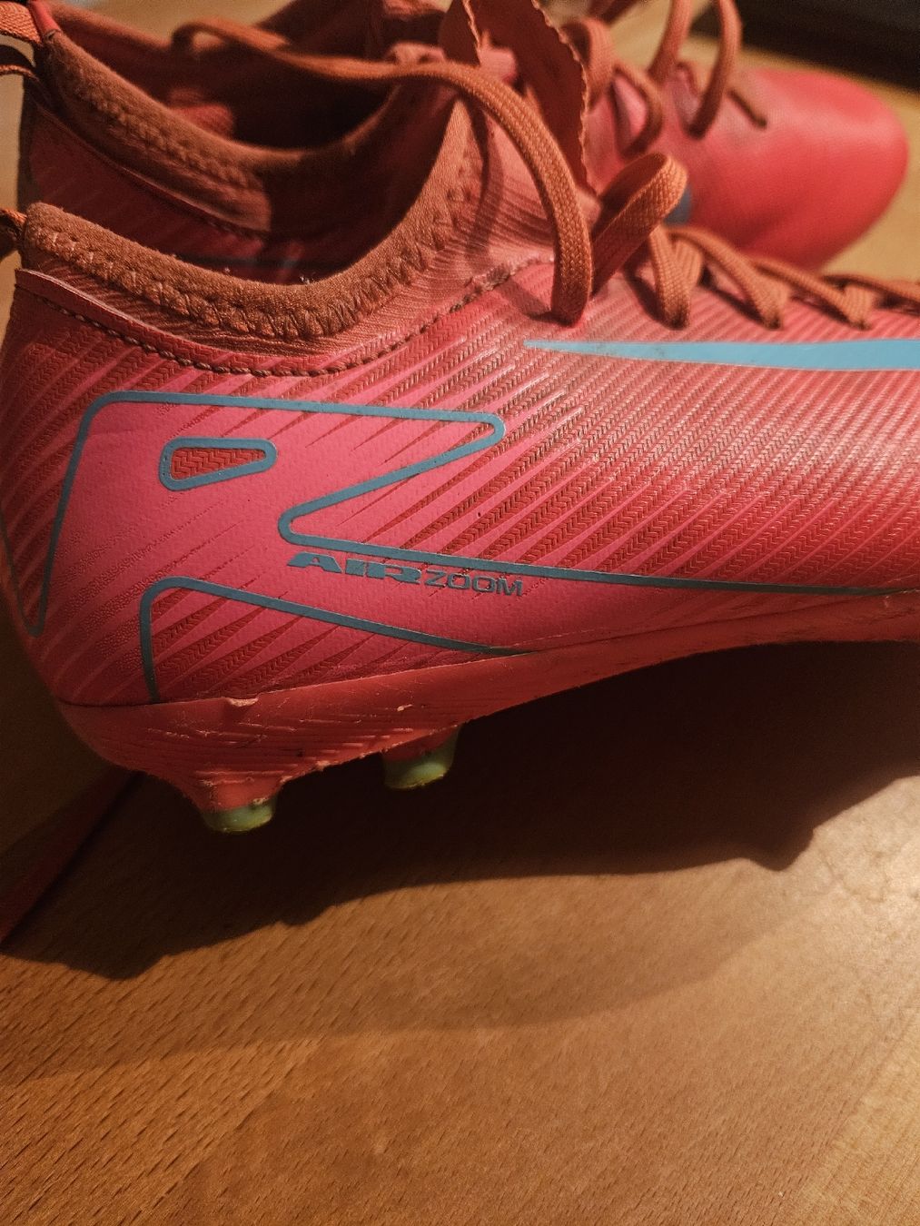 Nike Scarpe da uomo: Nike Fussballschuhe, Grösse 34 – Usato da Spiez venduto da ann_y7bb 5