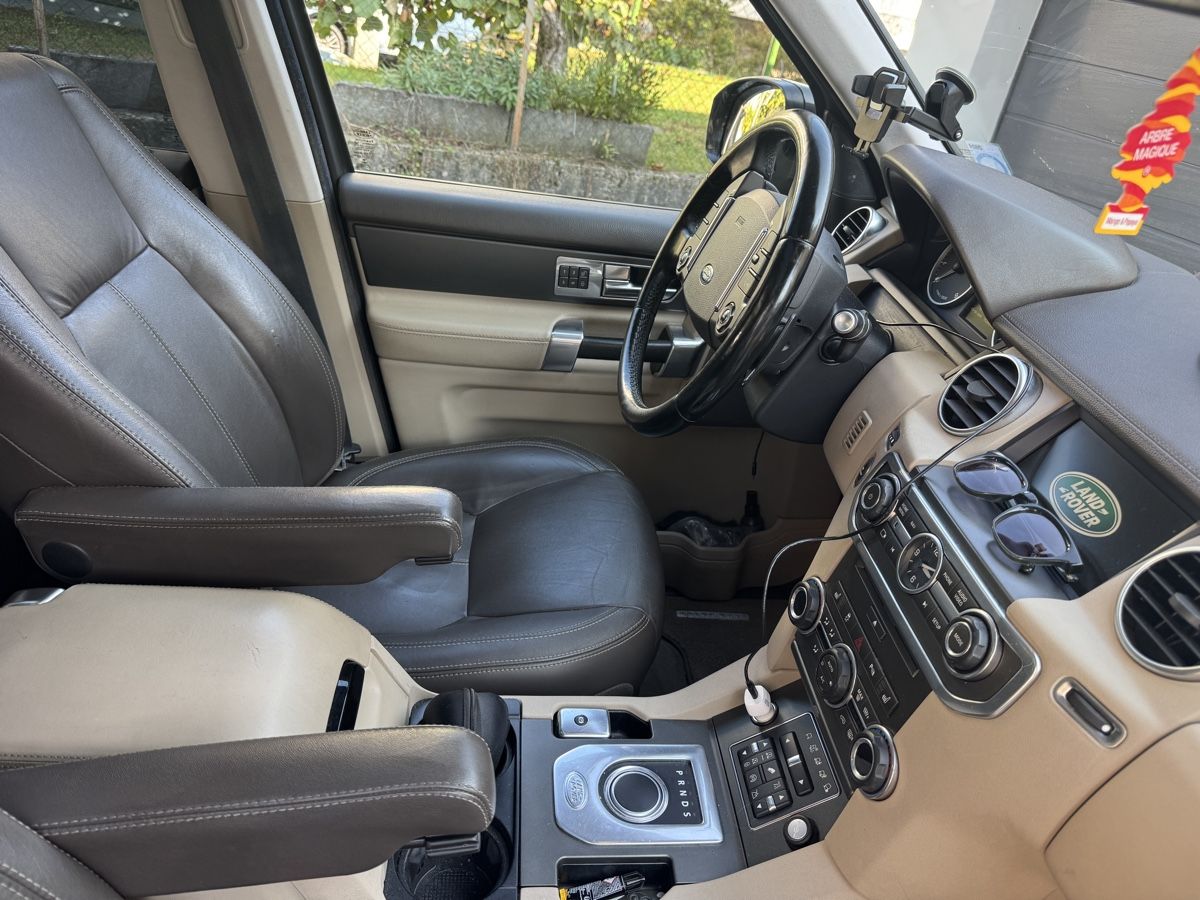 Land Rover Automobili: Land Rover Discovery 4, interni in pelle. – Usato da Losone venduto da Thao8 6