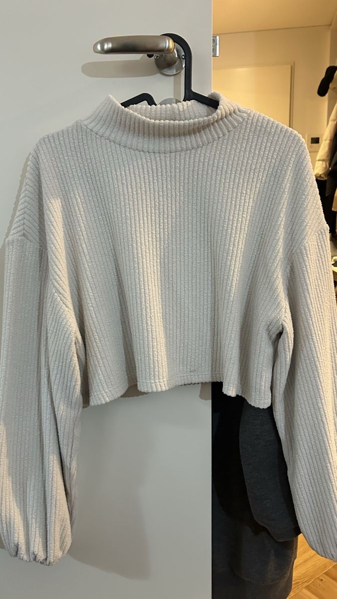 Bershka Maglioni & Felpe: Bershka sweater s – Usato da Zürich venduto da gol_zrr2 1