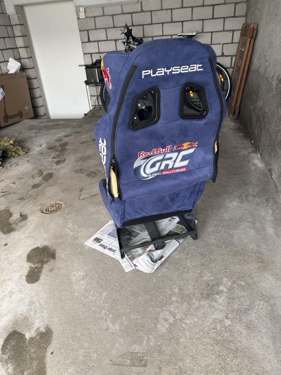 Poltrone: RedBull Playseat – Usato da Gais venduto da mst_l7px 3