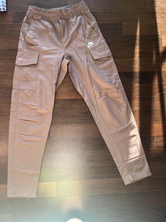 Nike Cargo Hose, Grösse XS, Top Zustand für den Herbst