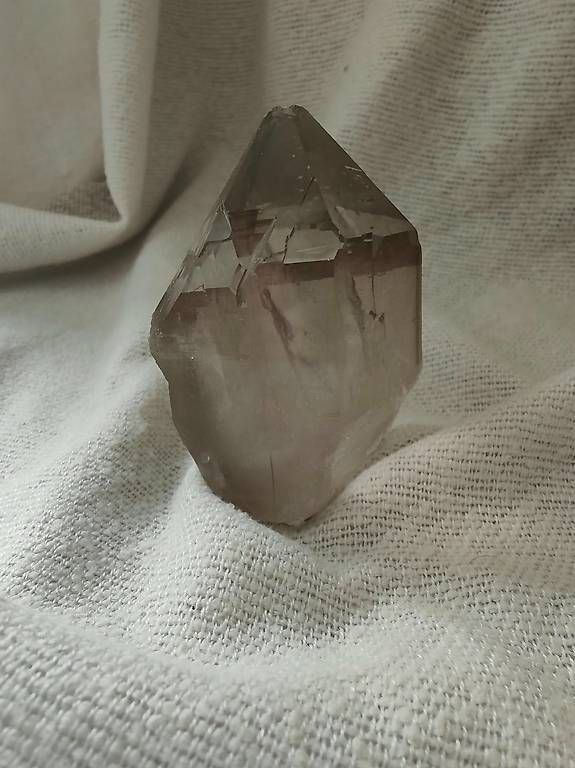 Minéraux & Lithothérapie: Gros quartz fumé – Neuf (Voir description) à Genève par yam_vm9m 2