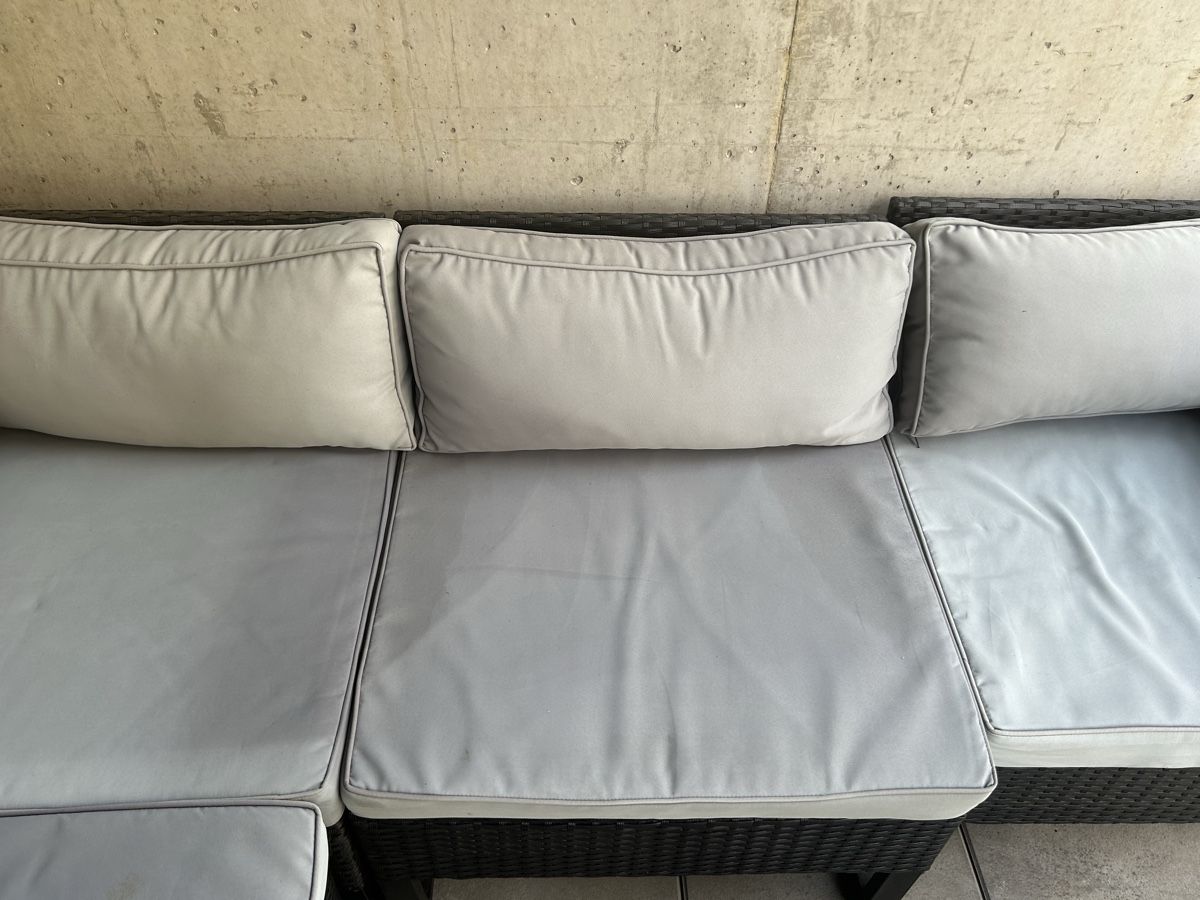 Divani: Gartensitzgruppe Polyrattan grau 5-teilig mit Tisch – Usato da Nänikon venduto da GibsonMarshall 2