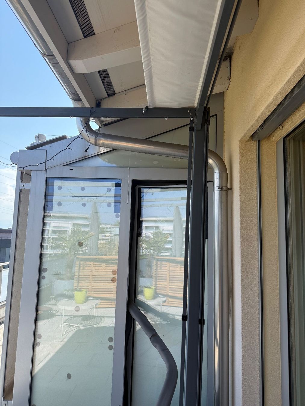 Abris: Pergola Metall Gestell für Balkon oder Terrasse 3x3m – D'occasion à Steinhausen par Luxury_Limited 4
