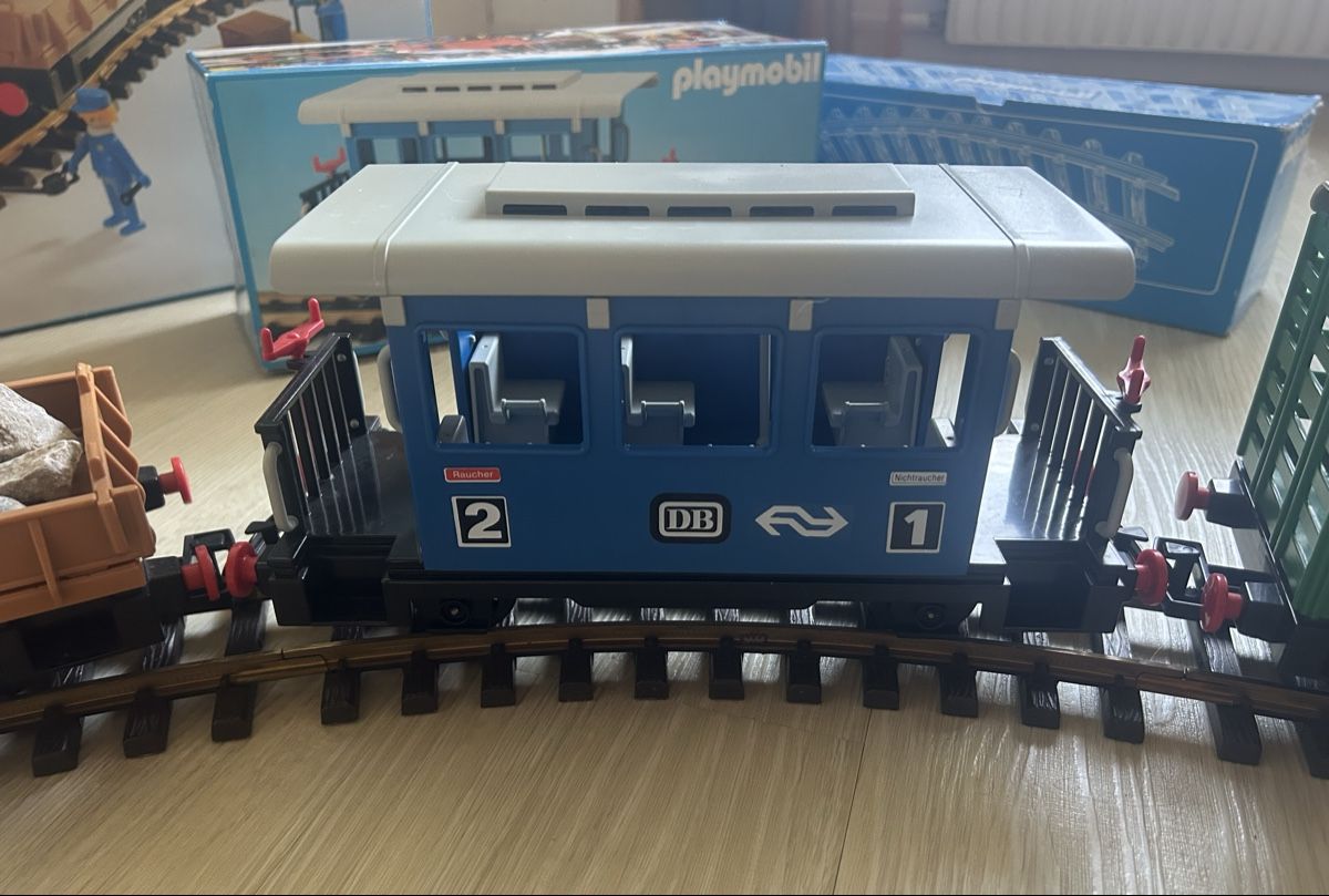 Playmobil Spielzeuge: Playmobil - Spielbahn mit Zubehör – Gebraucht aus Gossau SG von Gallus00 3