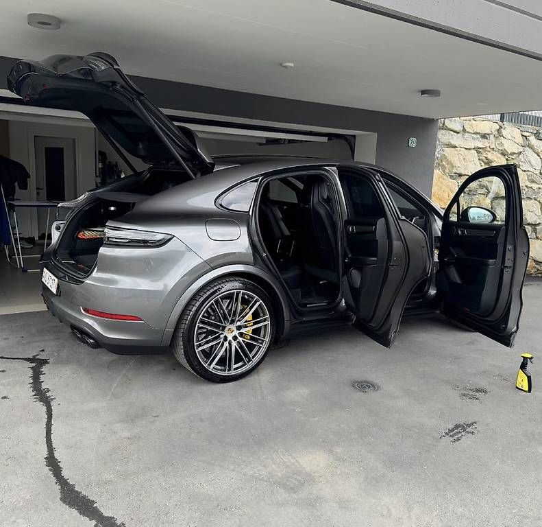 Automobili: Porsche Cayenne Coupé TURBO  – Usato da Rechy venduto da PazaracN 2