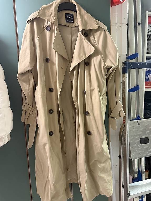 Manteaux: ZARA TRENCHCOAT BEIGE – D'occasion à Märstetten par sha_9p7c