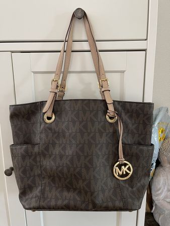 Original Michael Kors Handtasche braun Logo Muster gebraucht