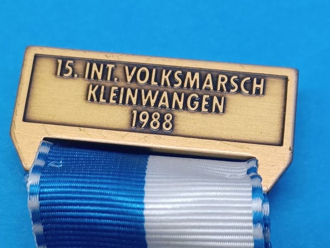 Medaglie: Kleinwangen Wohnhaus 1988 (B200) – Usato da Schwanden GL venduto da Suvorov 1