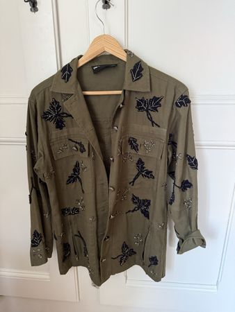 Bestickte Hemdjacke von den Kooples in Grösse 36