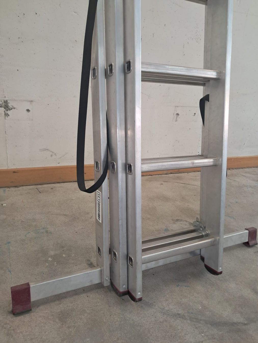 Echelles: 3-teilige Leiter Aluminium Multifunktionsleiter, Bockleiter – D'occasion à Zürich par Lia107 6