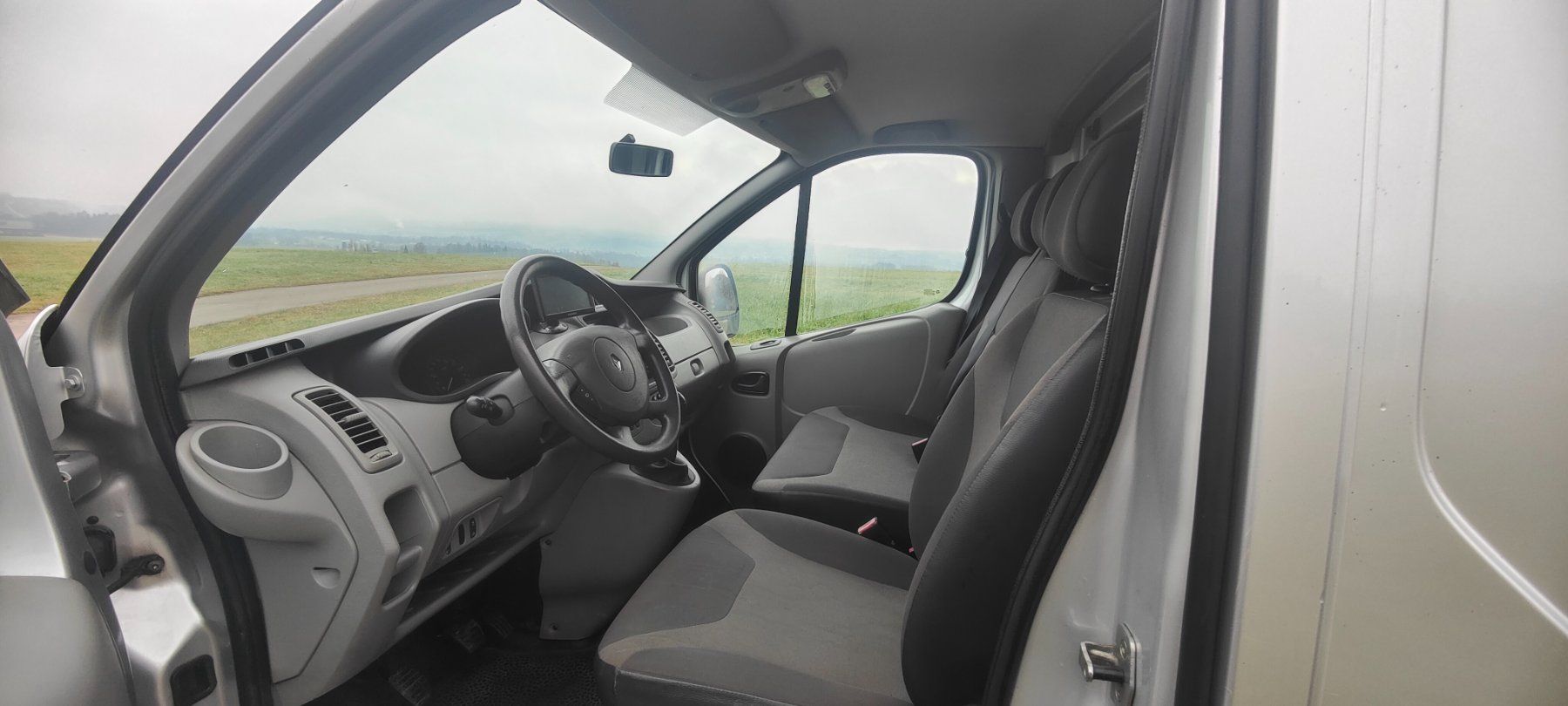 Renault Veicoli commerciali: Renault Trafic dCi115 - 2.0 Diesel – Usato da Neukirch an der Thur venduto da globi8385 7