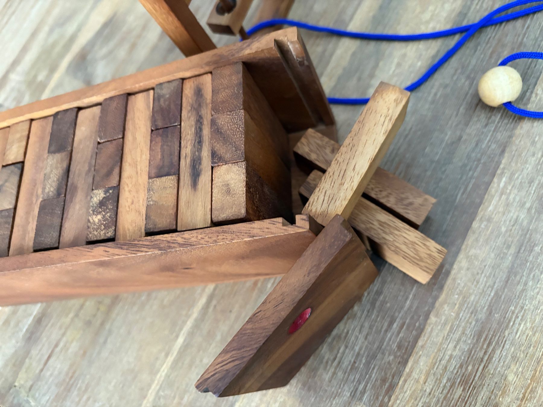 Giochi: Holzspiel aus edlem Holz – Usato da Schübelbach venduto da S1CH 2