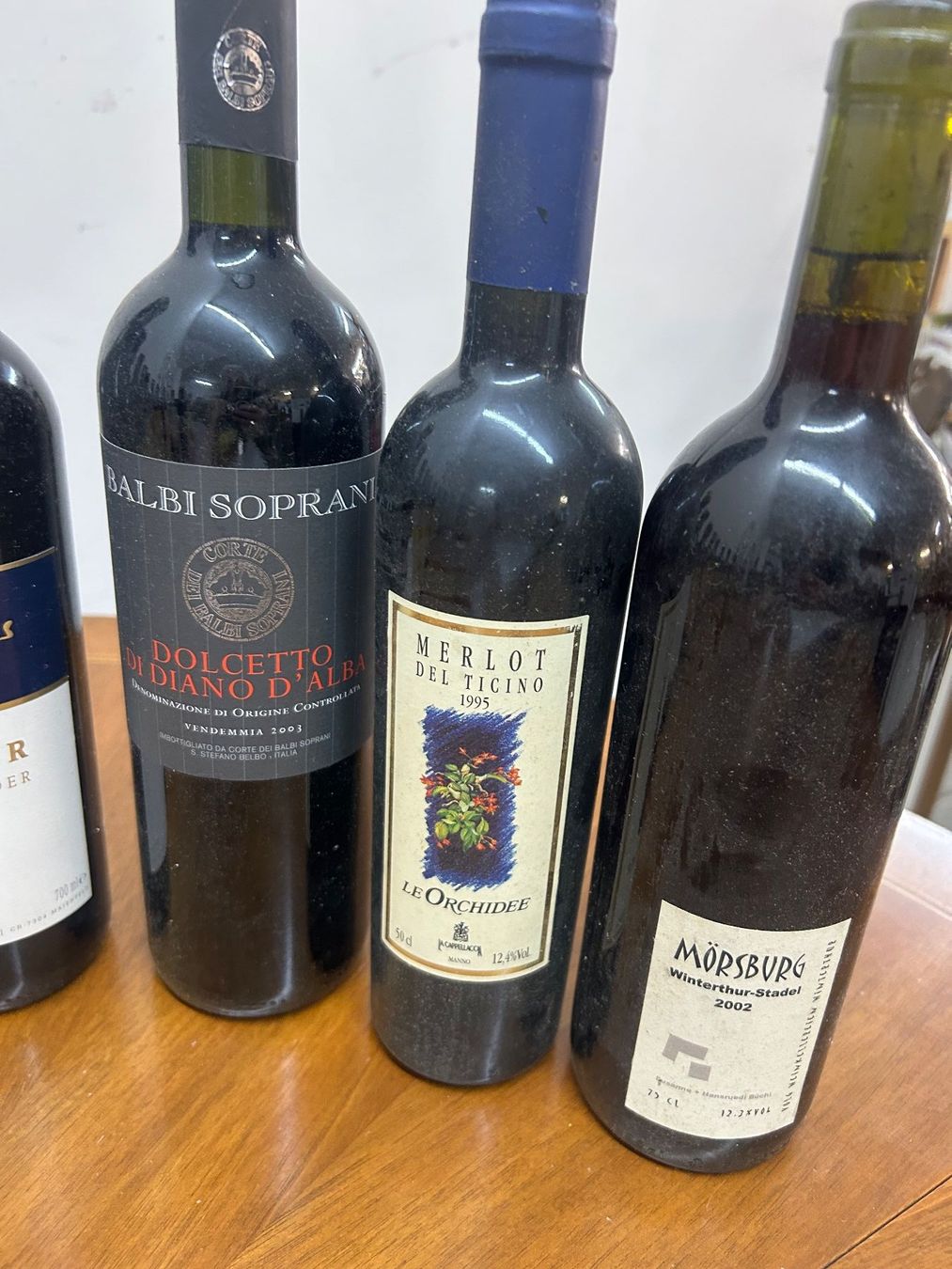 Wein: 13 Flaschen Rotwein Schweiz – Gebraucht aus Zürich von Levelart 1
