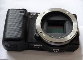 SONY NEX 5 14,2MP **** BODY **** mit Akku & Ladegerät