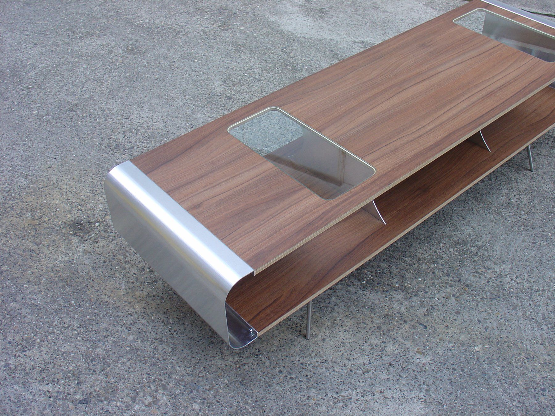 Tavoli: Loungetisch Spacecenter Sideboard – Nuovo (secondo la descrizione) da Läufelfingen venduto da b-form 3