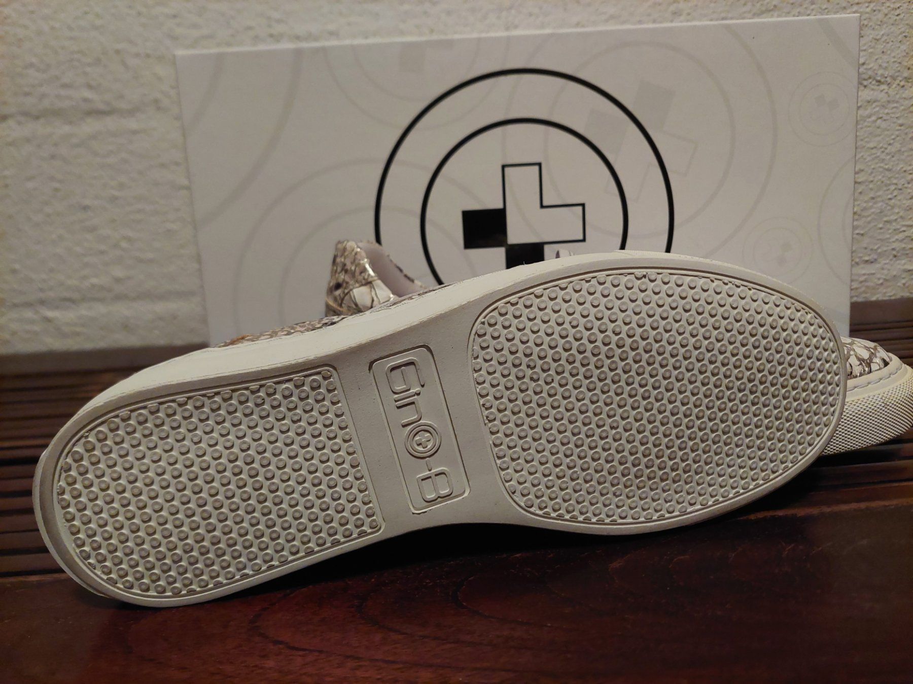 Scarpe da donna: gino-b . Lamu Anaconda Gold 36 – Nuovo e nell'imballaggio originale da Besenbüren venduto da teluride89 2