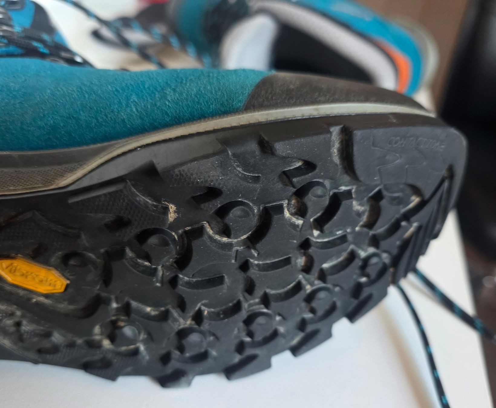 Lowa Chaussures femmes: Lowa Wanderschuhe Gr. 39 Gore-tex – D'occasion à Feldis/Veulden par vademecum 6