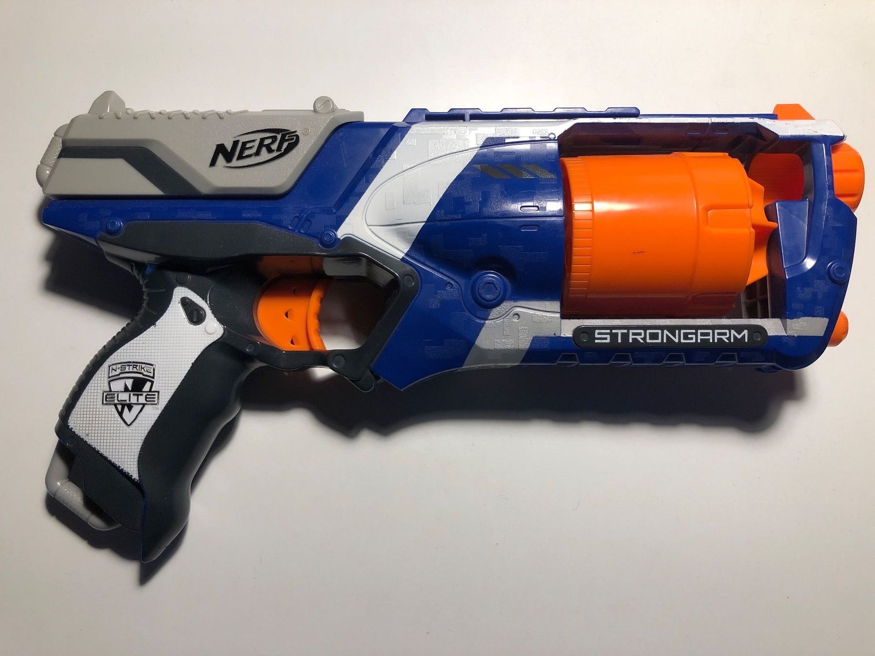 Nerf Spielzeuge: Nerf Strongarm – Gebraucht aus Pfäffikon ZH von pfaeffi09