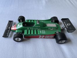 Formel 1 Benetton B186 Modellauto von Burago (1:24) Patrese