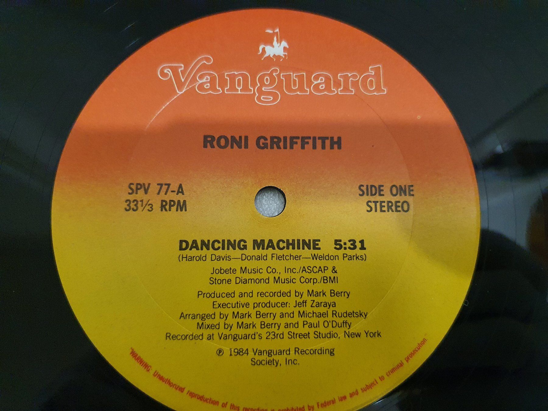 Dischi in vinile: Roni Griffith – Dancing Machine (Maxi, Synth-pop, Disco) – Usato da Uster venduto da Vinyl-Leidenschaft 3