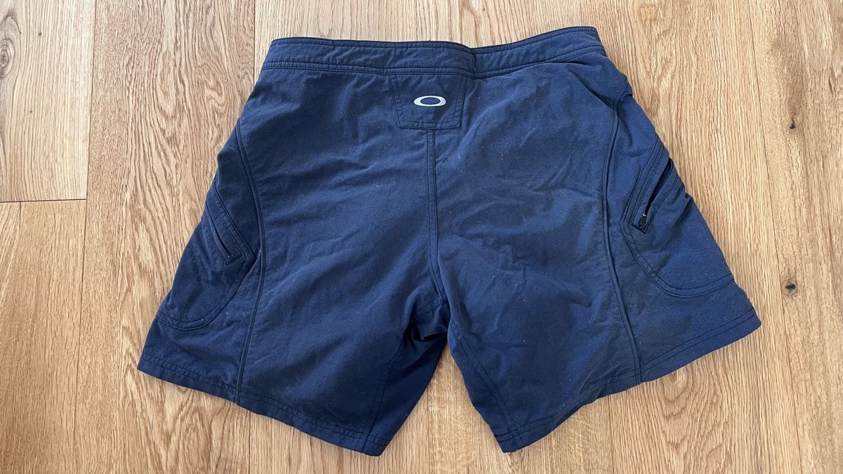 Oakley Hosen: Oakley Veloshorts blau Grösse M – Gebraucht aus Erlinsbach SO von tinu883 2