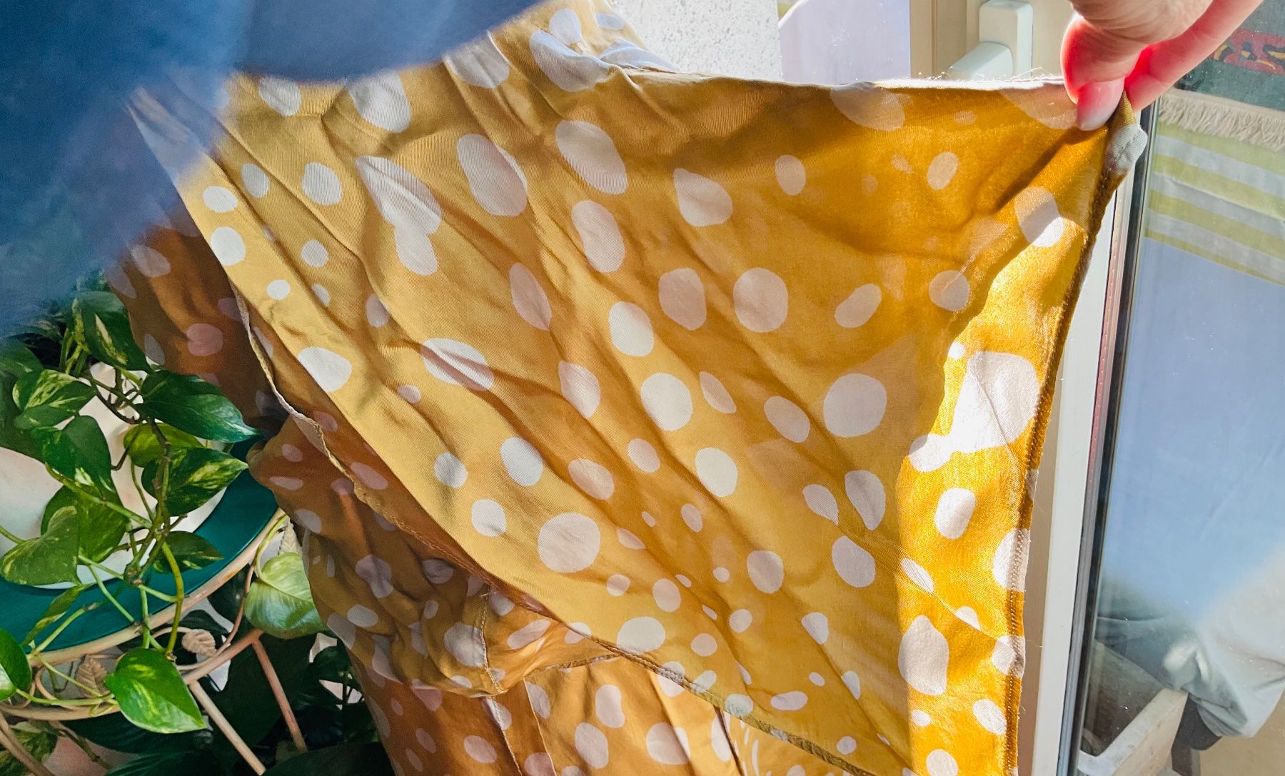 Jayko Tuniche: Superbe robe tunique JAYKO, drapé soyeux tons or pois argent – Usato da Genève venduto da Mazelyne 6