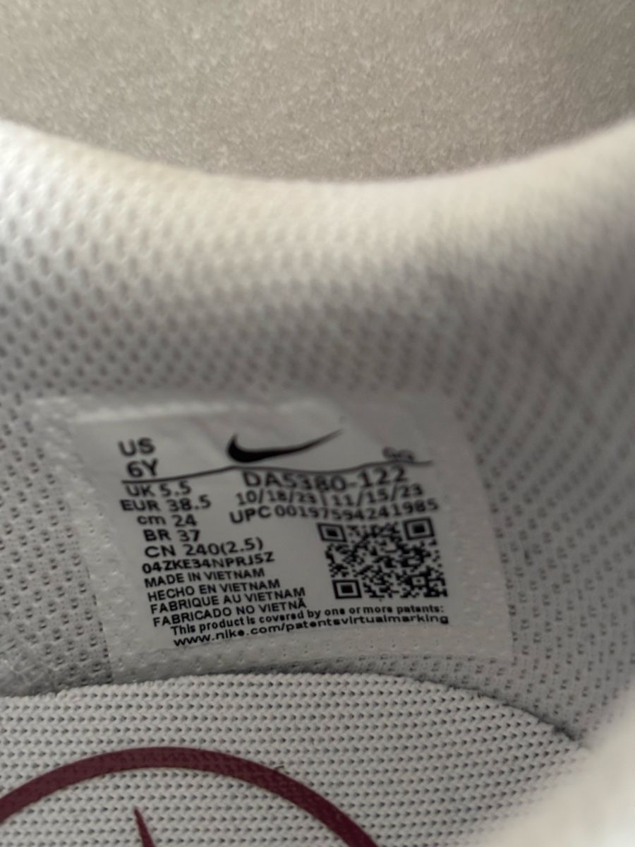 Nike Scarpe per ragazzi: Nike Sneaker Gr. 38.5, White/Red, – Usato da Winterthur venduto da NatMet11 2