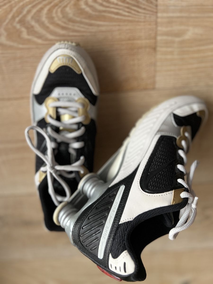 Nike Chaussures hommes: Baskets Nike  SHOCKS 40,5 – D'occasion à Nyon par ikel78 2