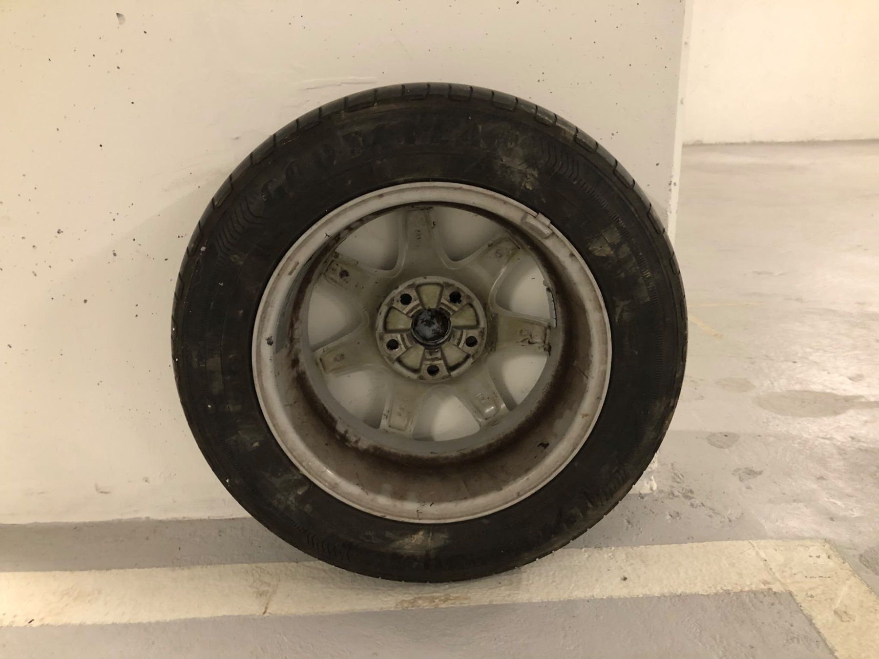Goodyear Pneumatici & Ruote complete: Pneu été 195/65/15 Goodyear EfficientGrip Performance – Usato da Chardonne venduto da bth_l7mj 4