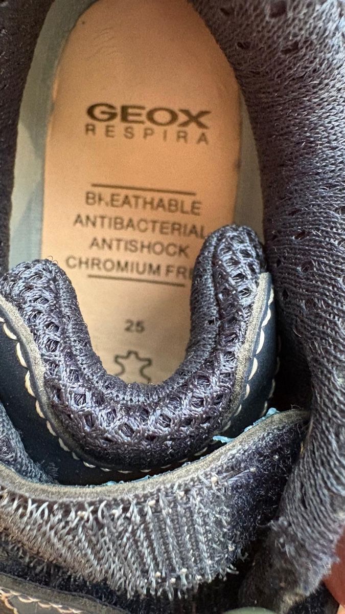 Geox Scarpe per ragazzi: Geox Schuhe Gr.25 – Nuovo e nell'imballaggio originale da Ostermundigen venduto da katant 1
