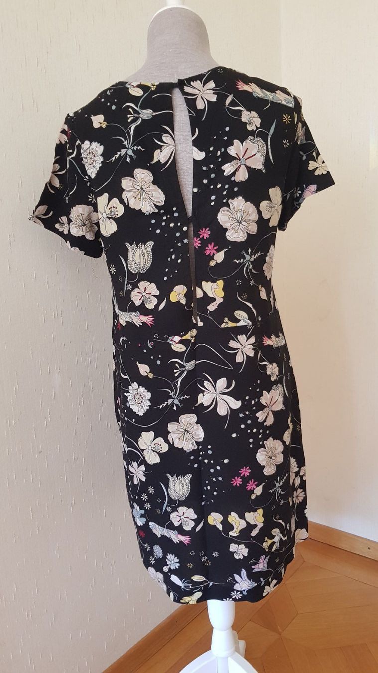 H&M Vestiti: Robe noire à fleurs, ample, dos ouvert H&M, T. 36/S – Usato da Marly venduto da Barbarajane 1