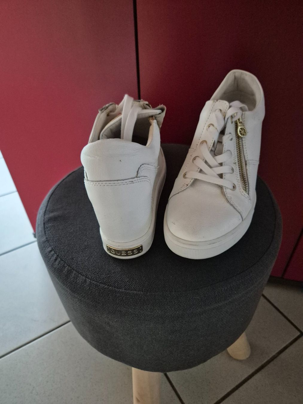 Guess Scarpe da donna: GUESS Bottines – Usato da Grandfontaine venduto da Raccooncity 1
