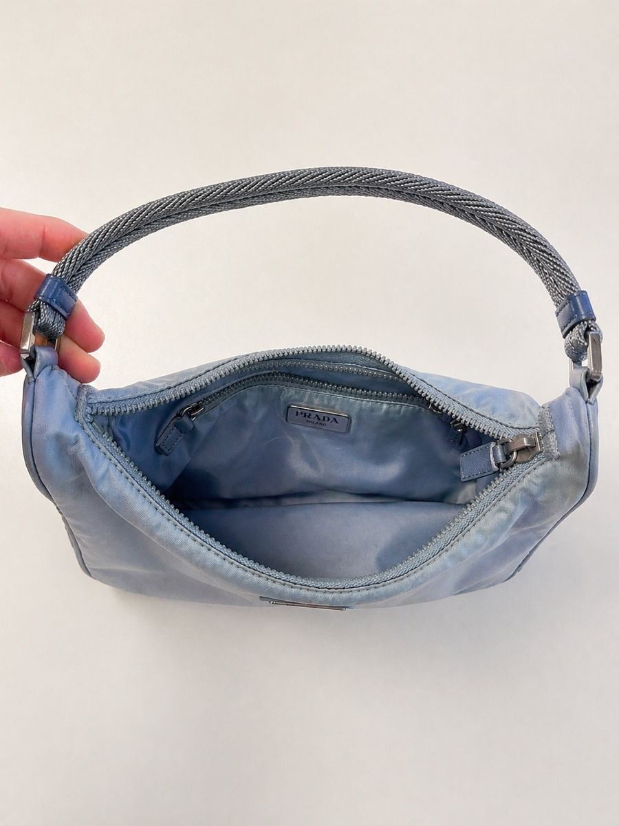 Prada Borse da donna: Borsa Prada Vintage Nylon Azzurra – Usato da Ascona venduto da BiancaB 2