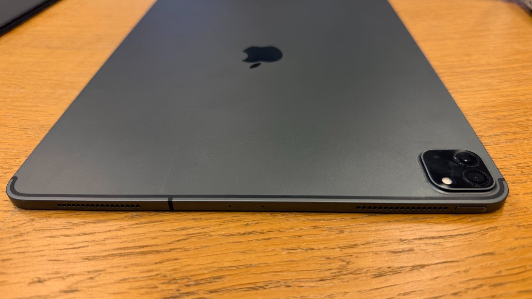 Apple Tablet PC: Apple iPad Pro 12.9” 4. Gen –1TB Cellular + Bundle Package – Gebraucht aus Rickenbach ZH von art_psd2 4
