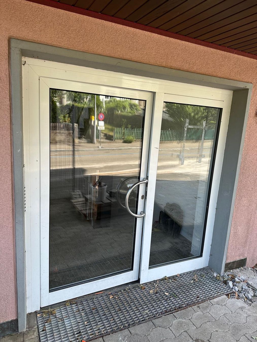 Porte: Haustüre Aluminium mit Rahmen – Usato da Spreitenbach venduto da Space_X 1