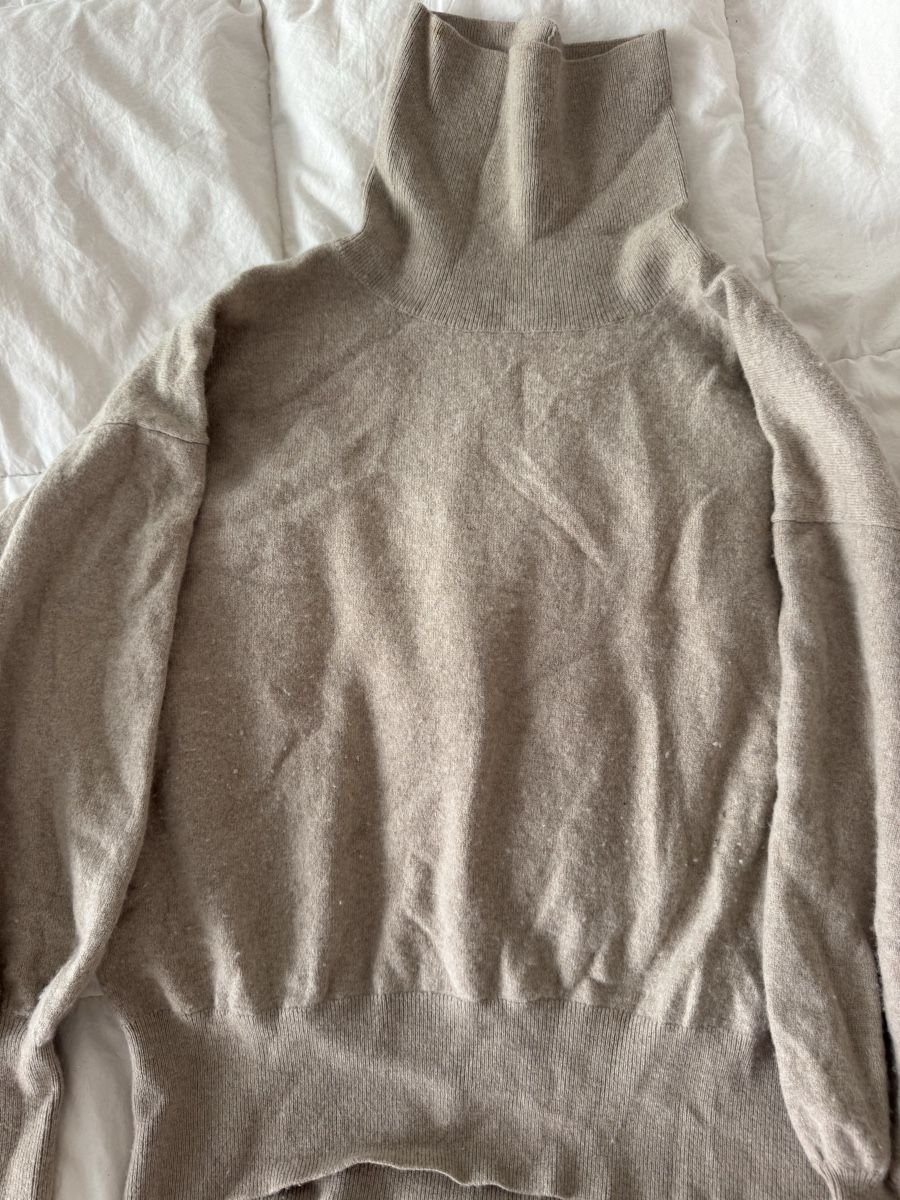 Massimo Dutti Maglioni & Felpe: Pull à col roulé Massimo Dutti beige taille L occasion – Usato da Genève venduto da lejardindesvetements 1