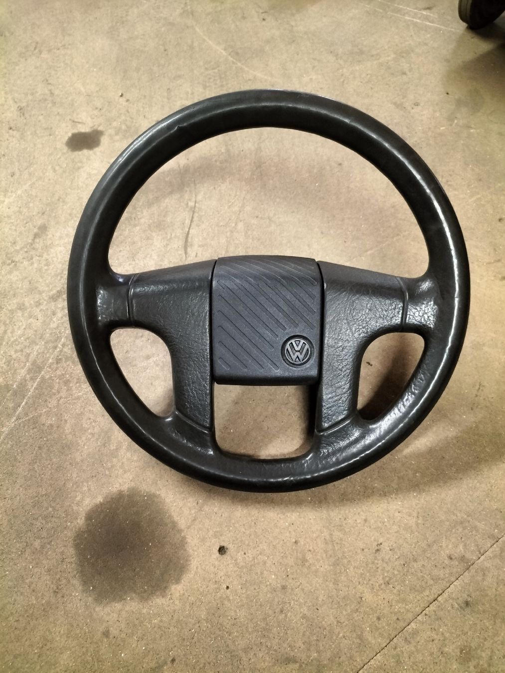 VW Tutti pezzi di ricambio auto: VW Golf 2 Lenkrad – Usato da Montlingen venduto da Cram88