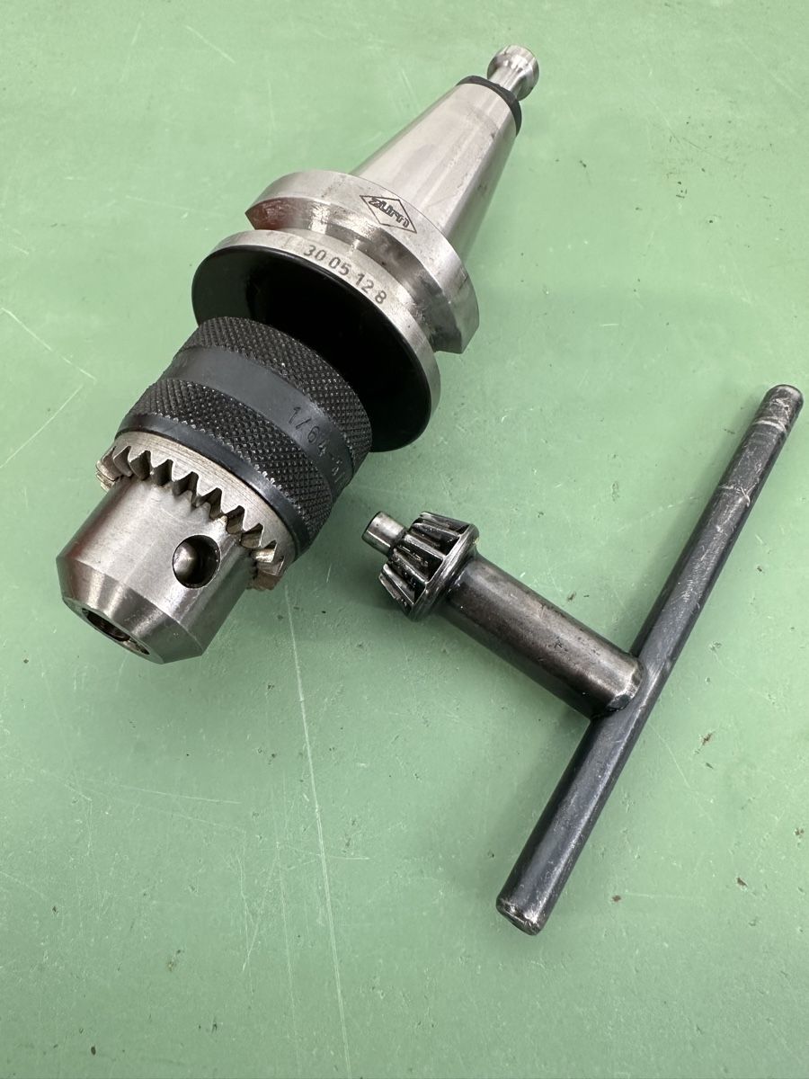 Tutti gli attrezzi: Bohrfutter, Drill chuck, BT30, Röhm 0.5-8 mm. – Usato da Aarberg venduto da SNMachines