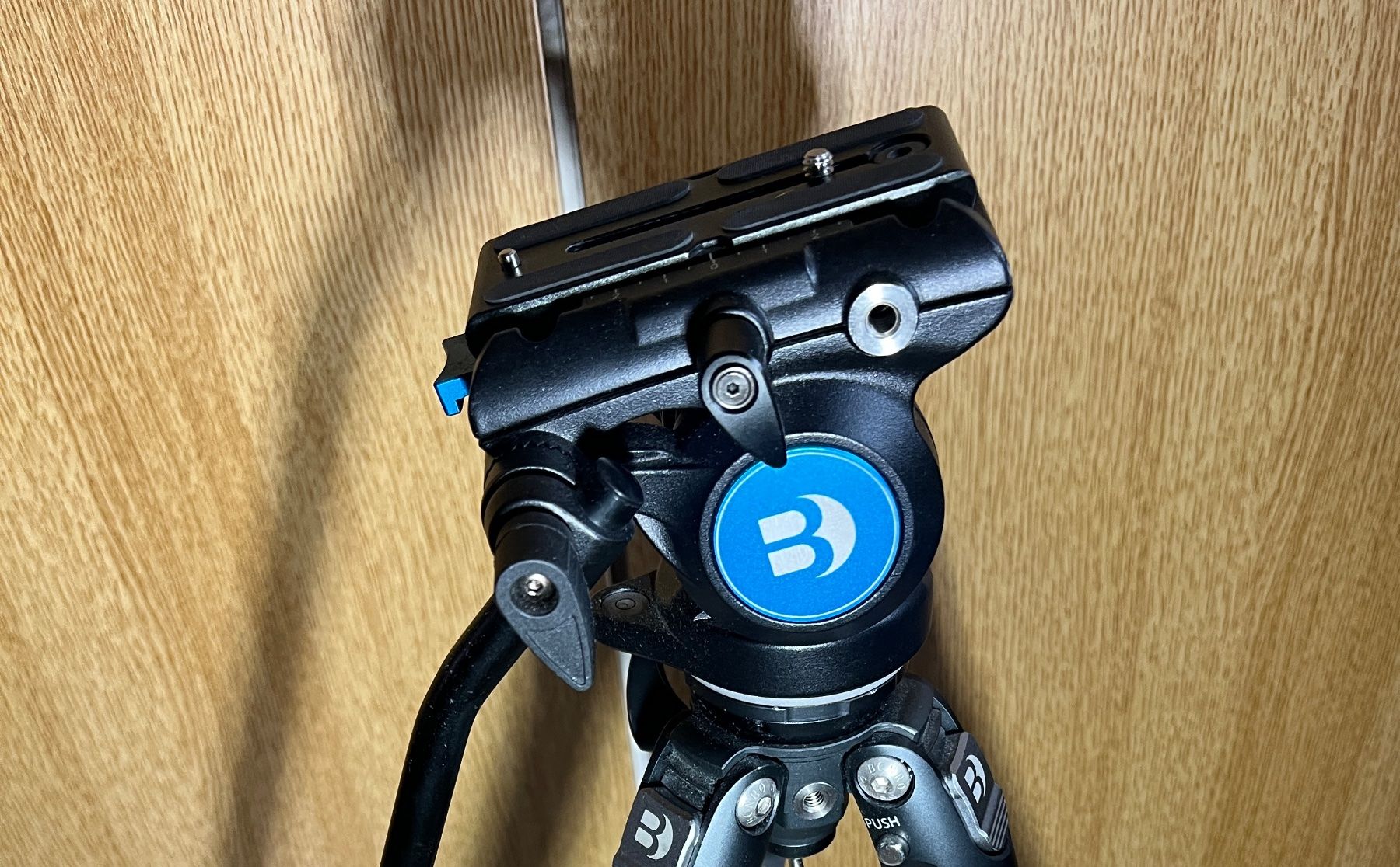 Benro Treppiedi & Teste: Benro S 4 Pro Videokopf – Usato da Walzenhausen venduto da hal_9928 1
