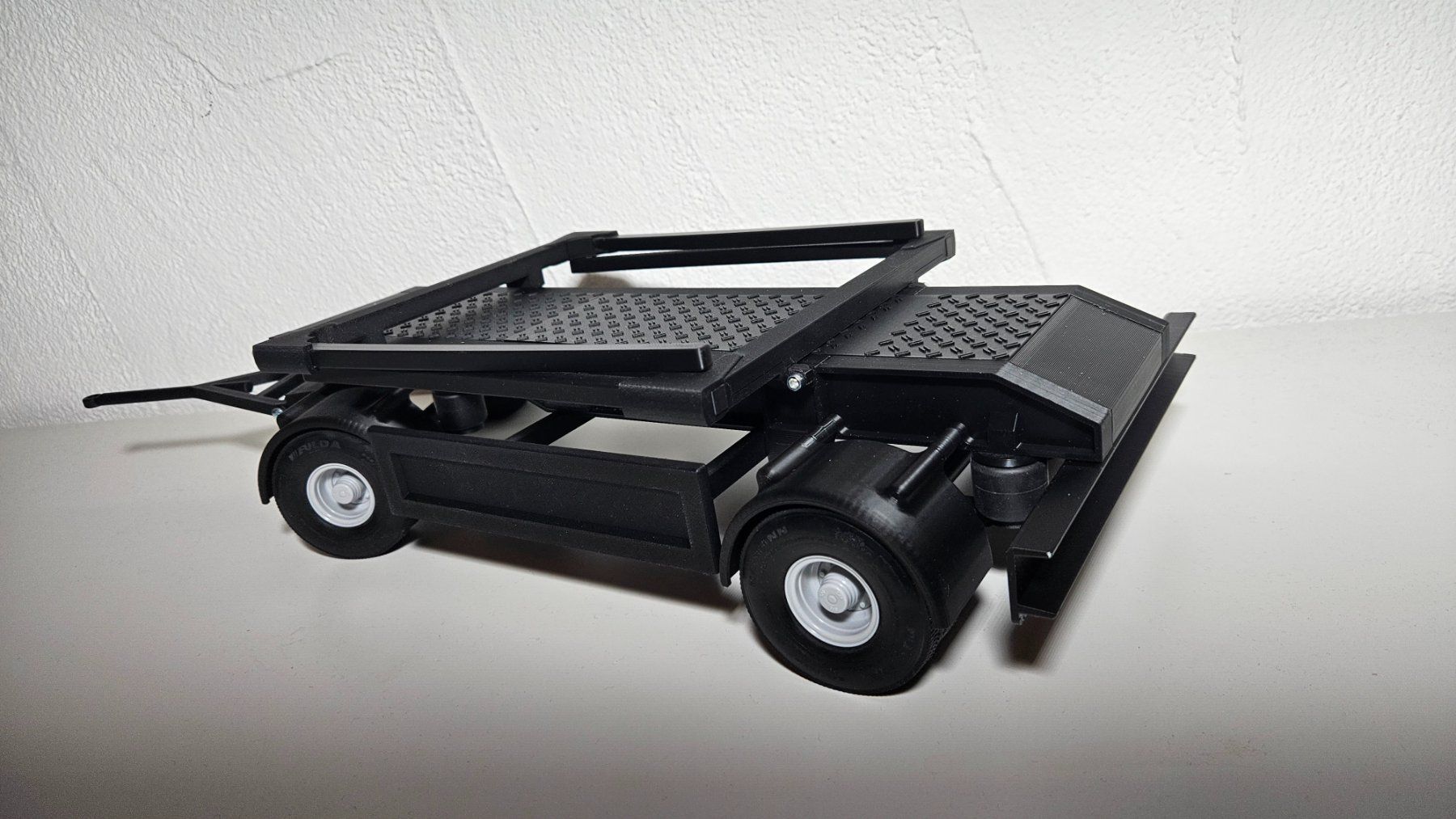 Modellismo RC: 2-Achs Kurzholzanhänger – Usato da Schachen LU venduto da Roschi.m 2